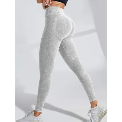 Legginsy z wysokim stanem - detal szerokiego pasa